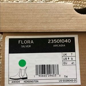 BRAND NEW IN BOX Dr Marten Flora Silver Arcadia